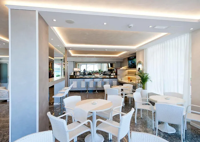 Otel El Cid Campeador - Family 3*